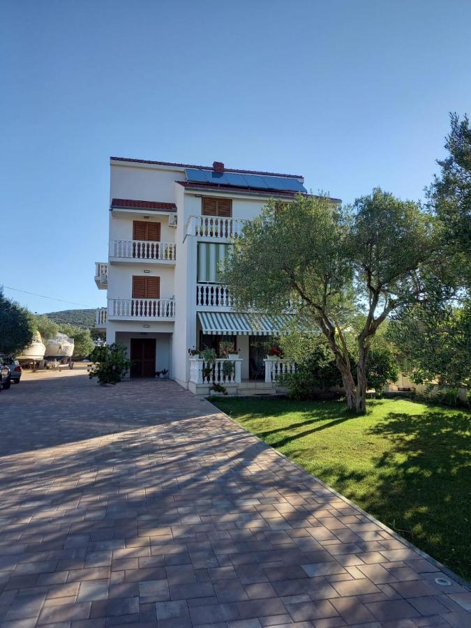 Apartments Emanuela Sukošan 外观 照片